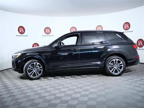 2025 Audi Q7 45 Premium Plus