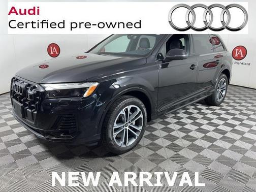 2025 Audi Q7 45 Premium Plus
