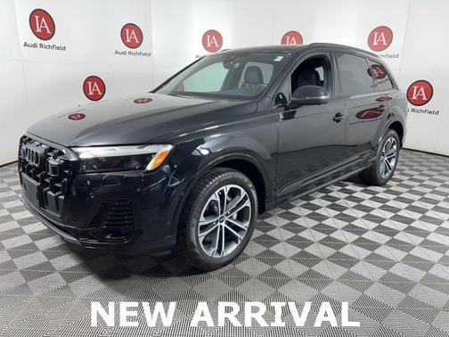 2025 Audi Q7 45 Premium Plus
