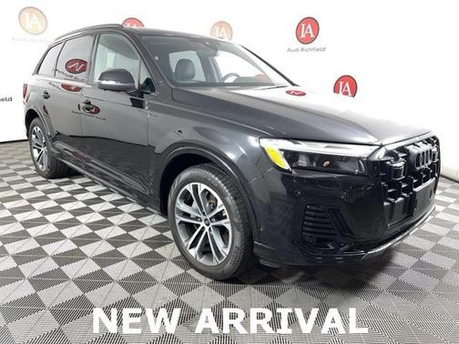 2025 Audi Q7 45 Premium Plus