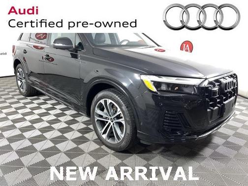 2025 Audi Q7 45 Premium Plus