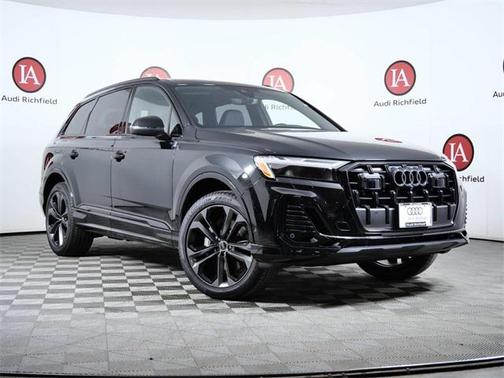 2025 Audi Q7 55 Premium Plus