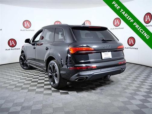 2025 Audi Q7 55 Premium Plus