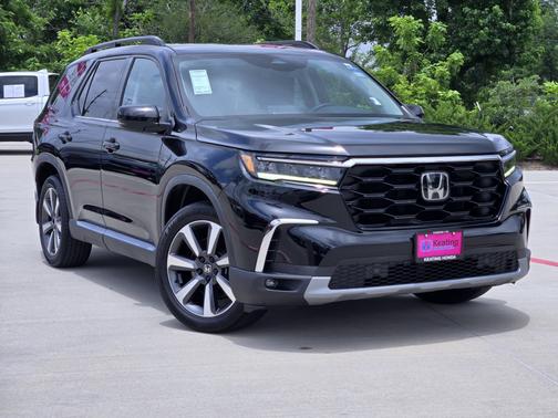 Crystal Black Pearl 2023 Honda Pilot