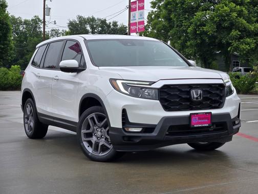 Platinum White Pearl 2023 Honda Passport