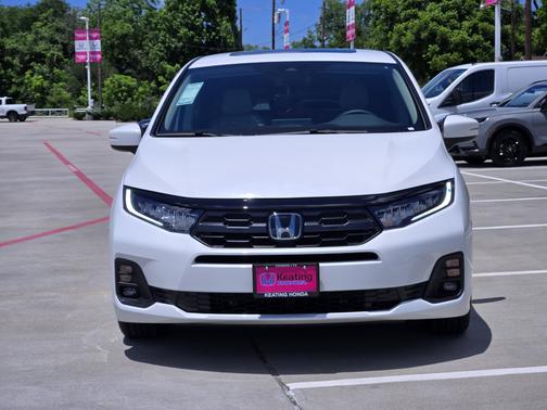 Platinum White Pearl 2026 Honda Odyssey