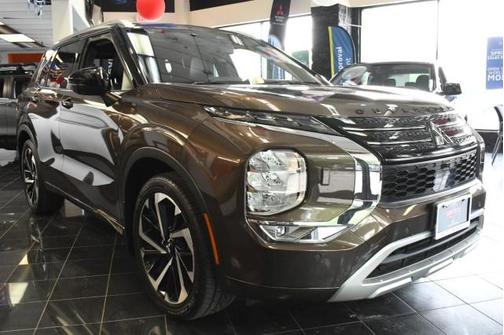 Deep Bronze Metallic 2022 Mitsubishi Outlander SEL