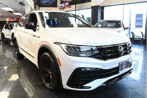 2023 Volkswagen Tiguan 2.0T SE R-Line Black