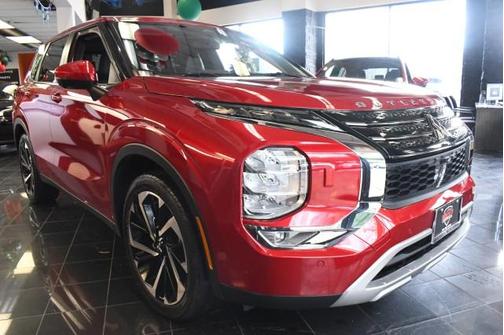 2022 Mitsubishi Outlander SE