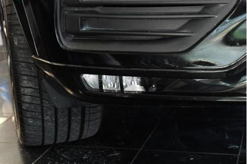 Onyx Black Metallic 2020 Volvo XC90 T6 Momentum 6 Passenger