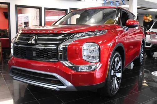 2025 Mitsubishi Outlander SE