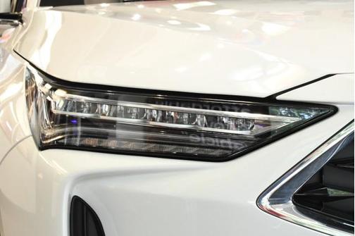 Platinum White Pearl 2023 Acura MDX Technology