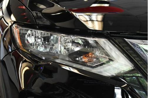 Magnetic Black 2019 Nissan Rogue SV