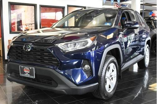 Midnight Black Metallic 2020 Toyota RAV4 XLE