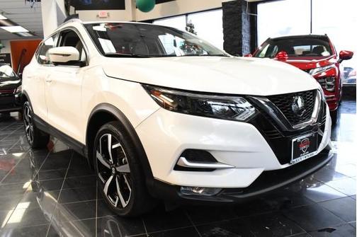 2022 Nissan Rogue Sport SL