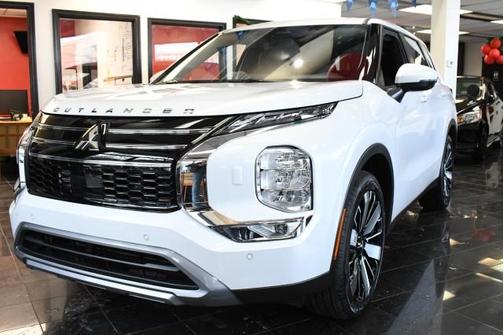 2026 Mitsubishi Outlander SE