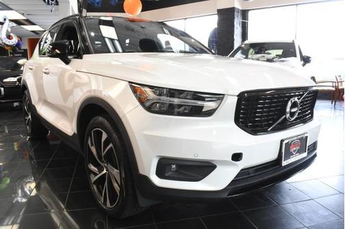 2021 Volvo XC40 T5 R-Design