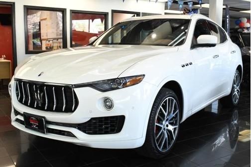 Bianco 2019 Maserati Levante Base