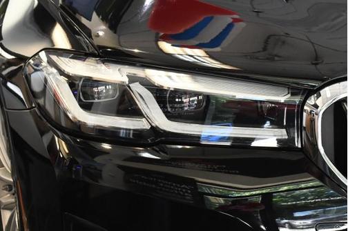 Jet Black 2023 BMW 530 i xDrive