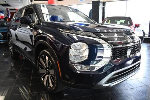 2025 Mitsubishi Outlander SE