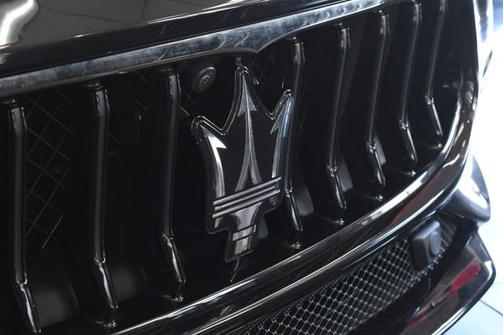 2022 Maserati Ghibli Modena Q4