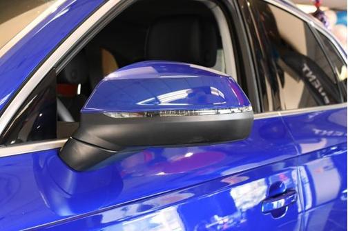 Ultra Blue Metallic 2024 Audi Q5 e 55 S line quattro Premium