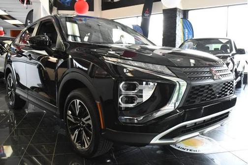 Labrador Black Pearl 2026 Mitsubishi Eclipse Cross SE