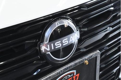 Glacier White 2025 Nissan Altima SV