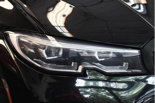 2022 BMW 330 i xDrive