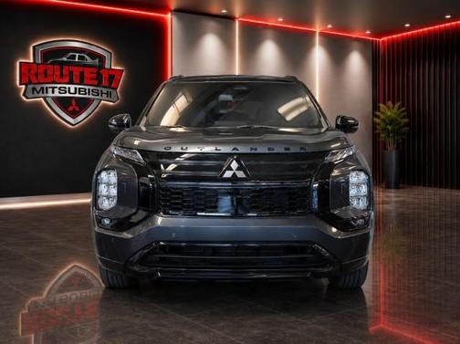 Graphite Gray / Black 2026 Mitsubishi Outlander Black Edition