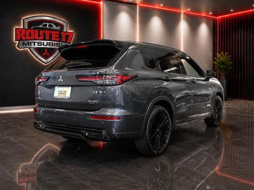 Graphite Gray / Black 2026 Mitsubishi Outlander Black Edition