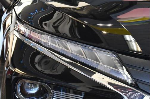 Labrador Black Pearl 2026 Mitsubishi Eclipse Cross LE