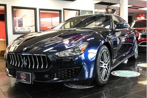 Nero 2019 Maserati Ghibli S Q4