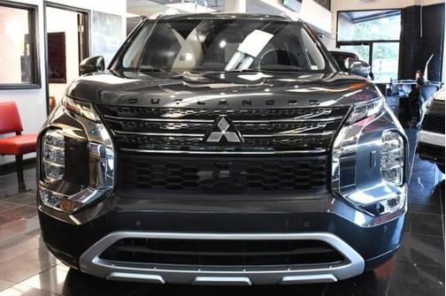 2025 Mitsubishi Outlander PHEV SEL