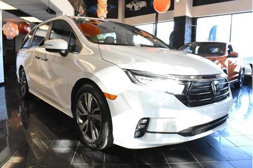 Platinum White Pearl 2023 Honda Odyssey Touring