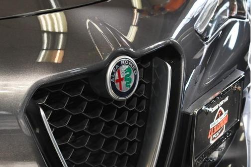 2018 Alfa Romeo Stelvio Sport
