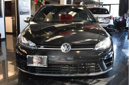 2016 Volkswagen Golf R 4-Door