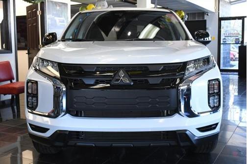 White Diamond 2026 Mitsubishi Outlander Sport 2.0 LE