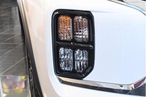 White Diamond 2026 Mitsubishi Outlander Sport 2.0 LE