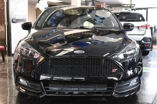 2017 Ford Focus ST Base