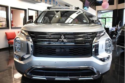 2022 Mitsubishi Outlander SE