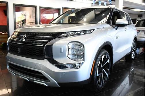2025 Mitsubishi Outlander PHEV SE