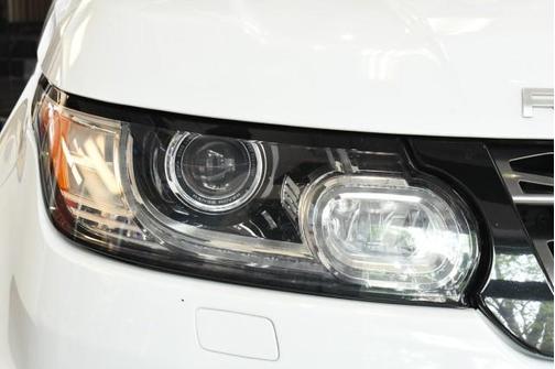 Fuji White 2017 Land Rover Range Rover Sport 3.0L Supercharged SE