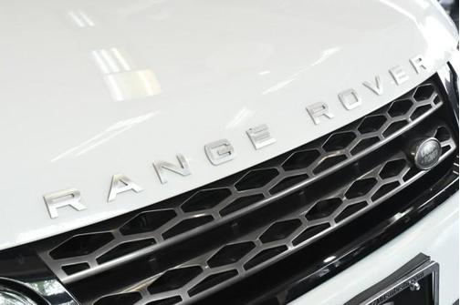 Fuji White 2017 Land Rover Range Rover Sport 3.0L Supercharged SE