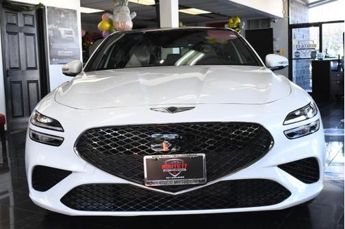 Alta White 2024 Genesis G70 2.5T