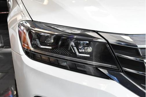 2022 Volkswagen Passat 2.0T R-Line