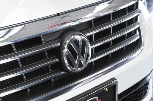 2022 Volkswagen Passat 2.0T R-Line