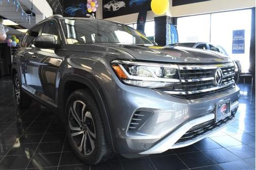 Platinum Gray Metallic 2023 Volkswagen Atlas 3.6L SEL