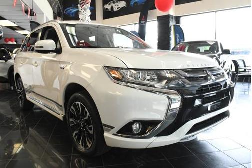 Diamond White Pearl 2018 Mitsubishi Outlander PHEV SEL