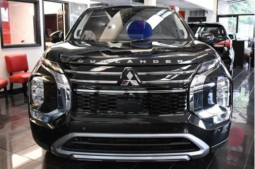 2026 Mitsubishi Outlander SE